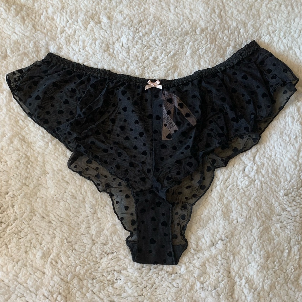 NWT Victoria’s Secret I heart You Mesh Ruffle Short L